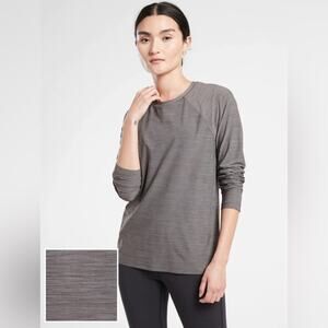 Athleta Ultimate Textured Athletic Top Heather Gray long Sleeve Top